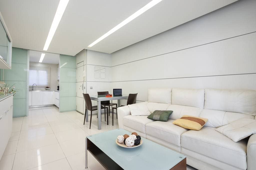 Moderno apartamento y piscina al lado de playa - foto 4